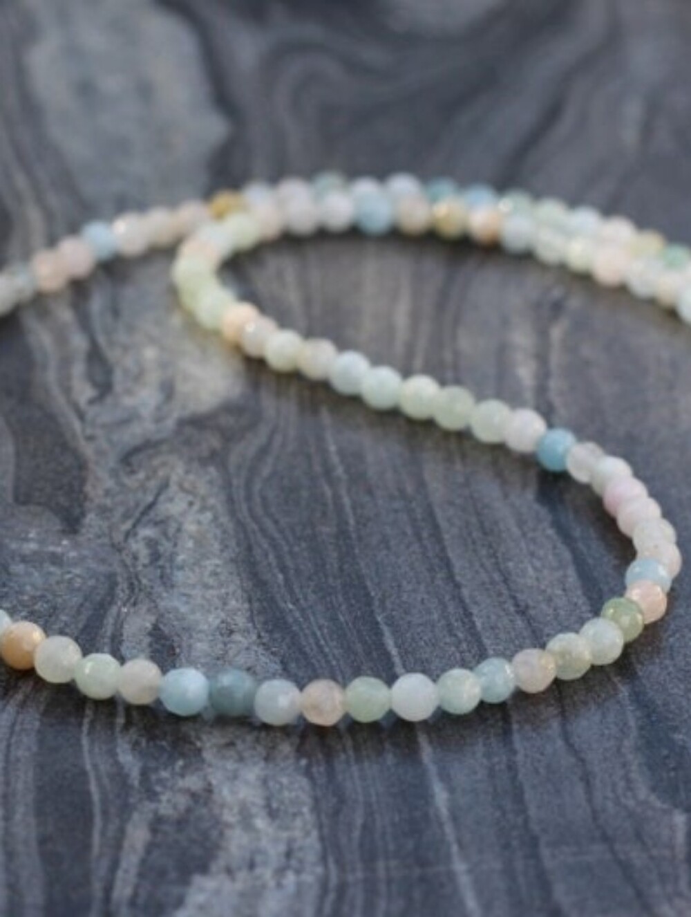 Beautiful Natural Gemstone Beryl Beaded Necklace NWOT CC